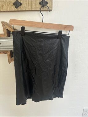 Commando Classic Black Faux-Leather Pencil Skirt with shorts - Women